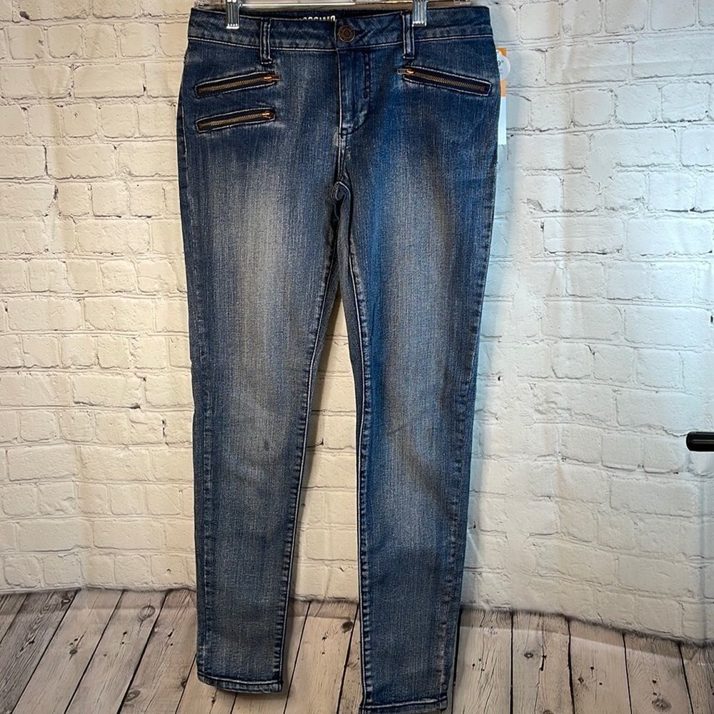Mossimo Supply Co Junior Jeans, Slim Ankle Skinny, size 7, new with tags